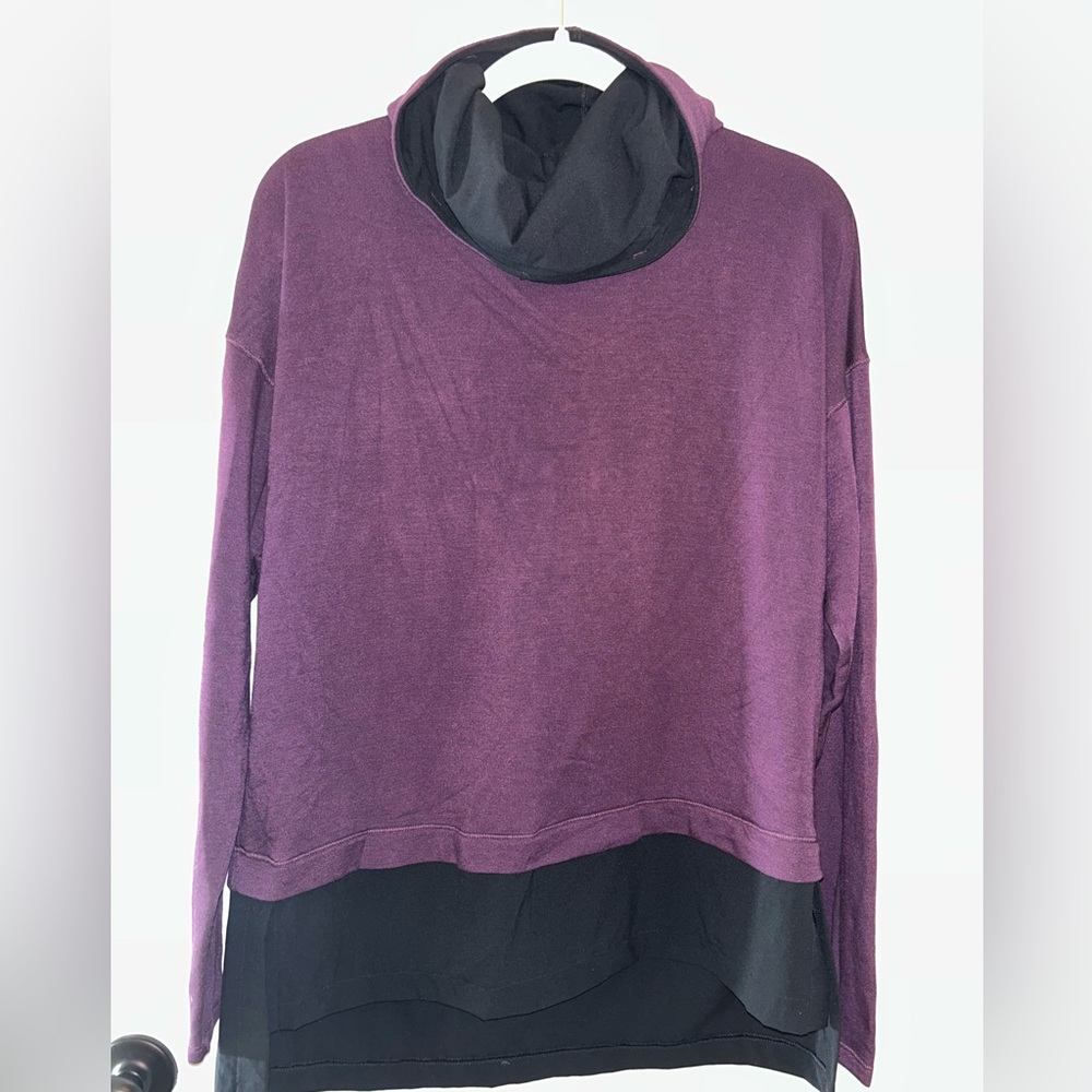 Calia (Dicks sporting goods) purple high neck hoodie. Size L.